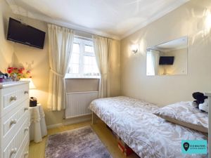 Bedroom- click for photo gallery